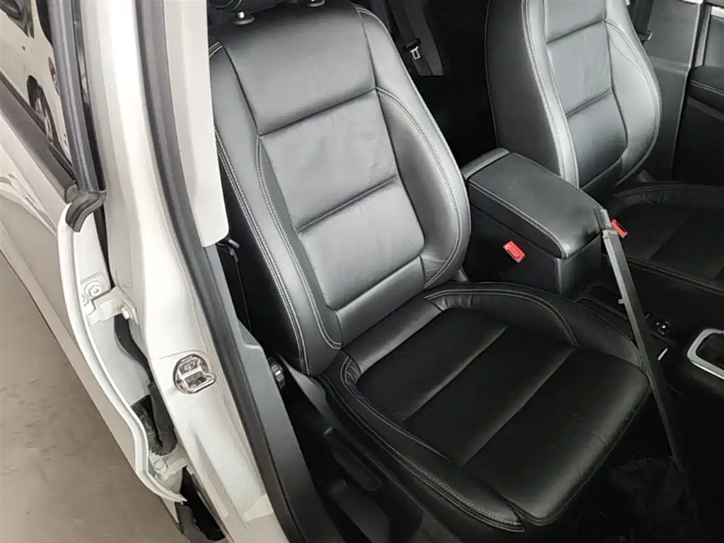 Volkswagen Tiguan 2018 — фото 25