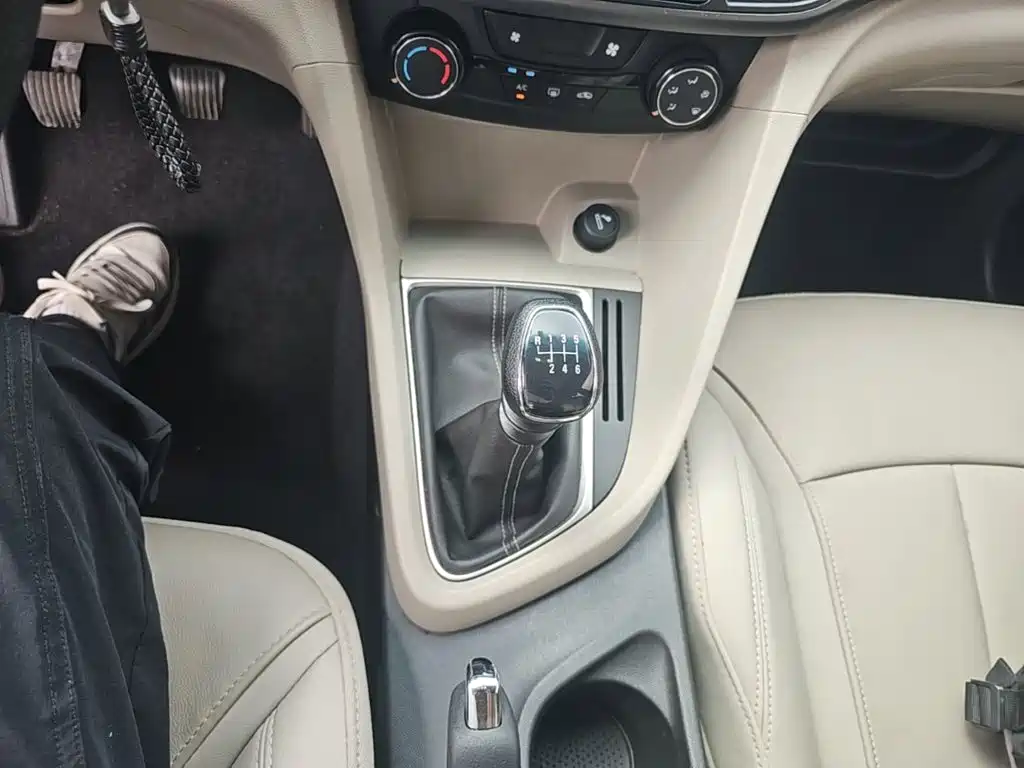 Buick Excelle 2020 — фото 14