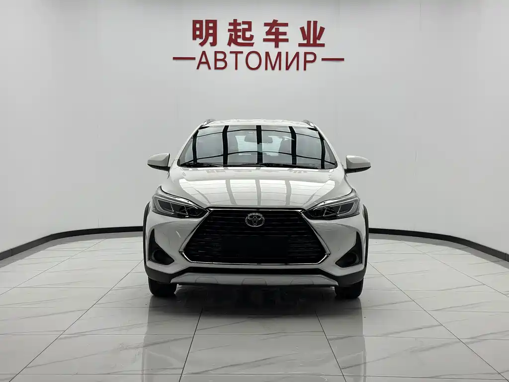Toyota Yaris L 2022