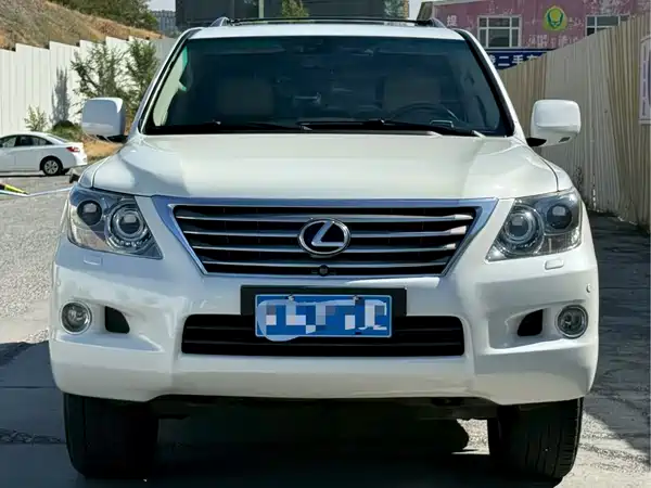 Lexus LX 2010