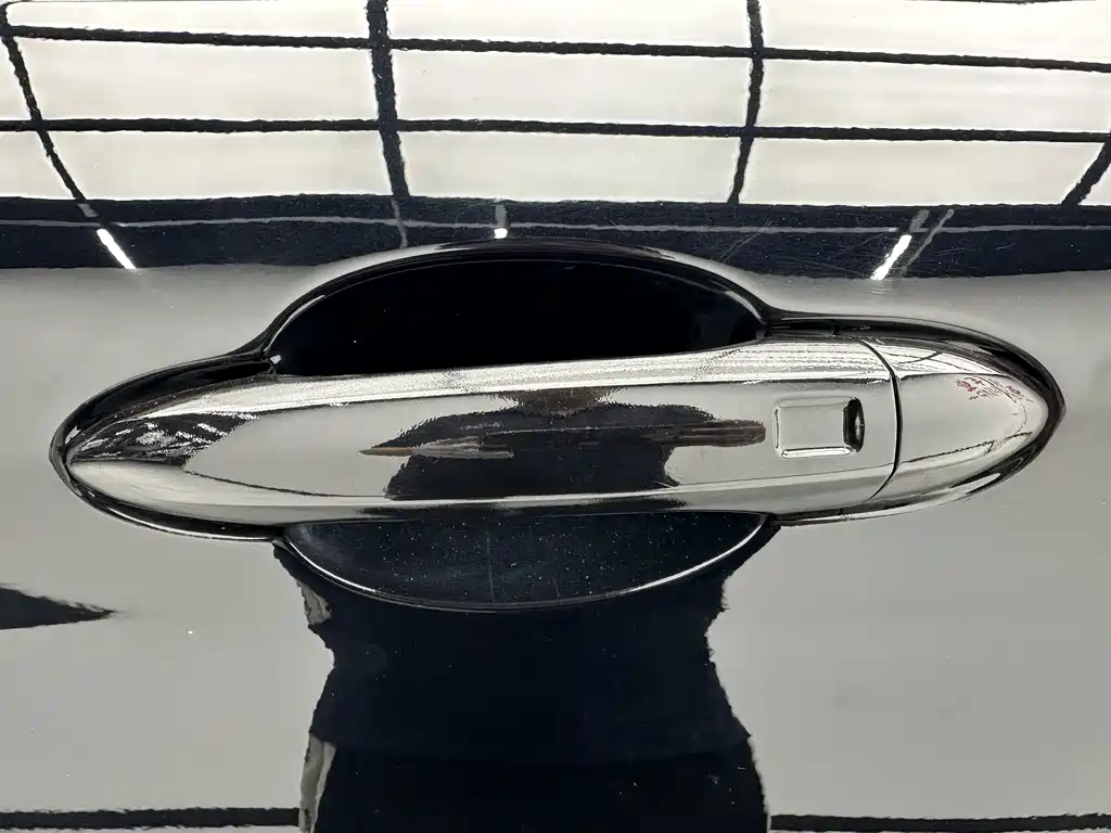 Jetour Jietu X70 PLUS 2023 — фото 11
