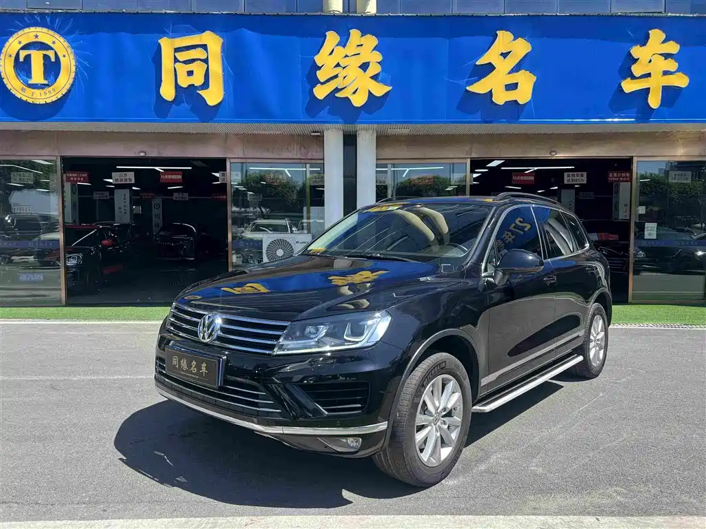 Volkswagen Touareg 2017 — фото 1