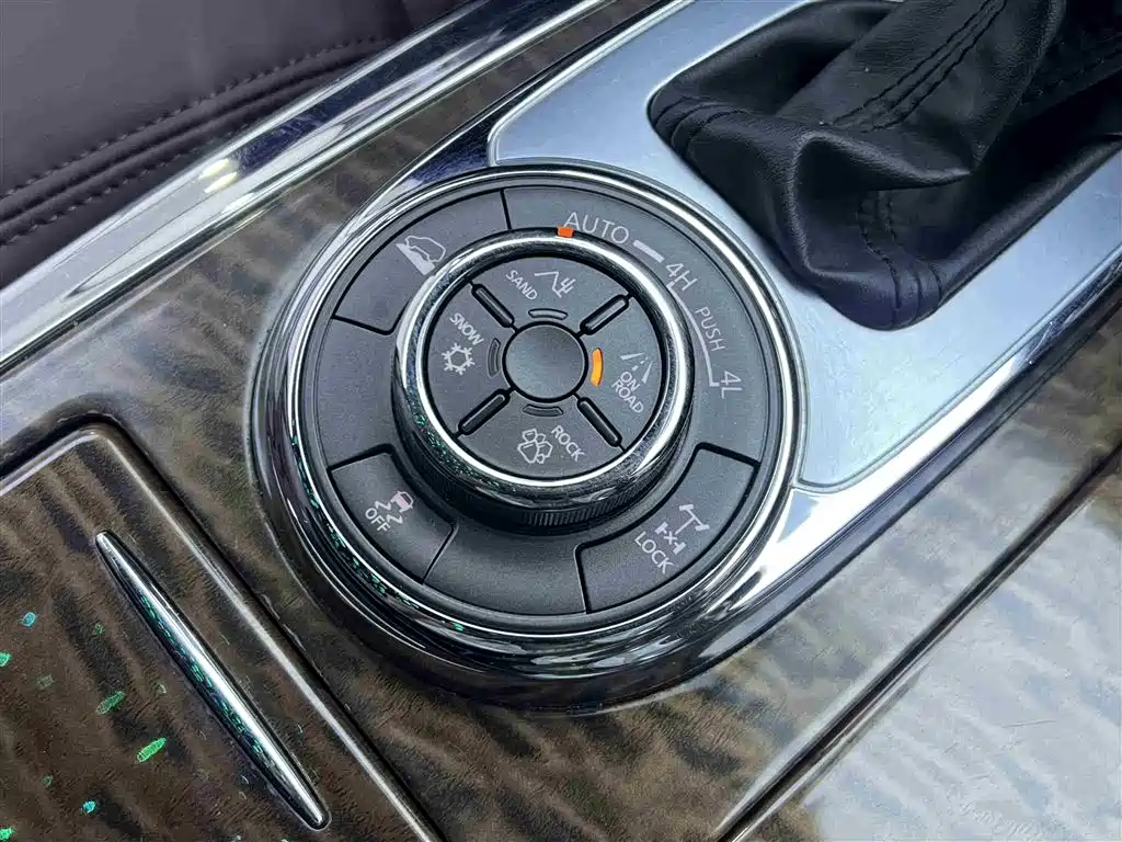 Nissan Patrol 2019 — фото 12