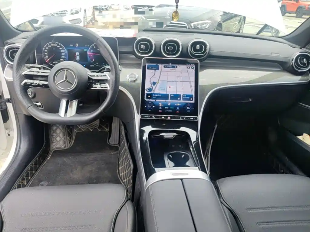 Mercedes-Benz C-Class 2023 — фото 10