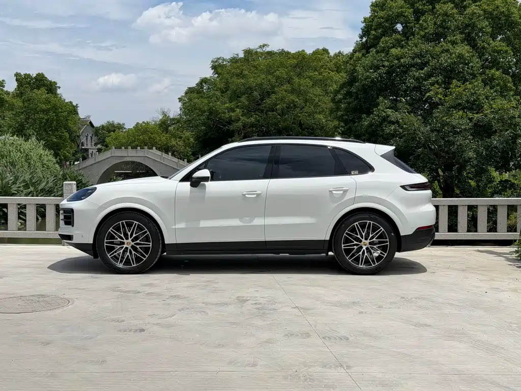 Porsche Cayenne 2024