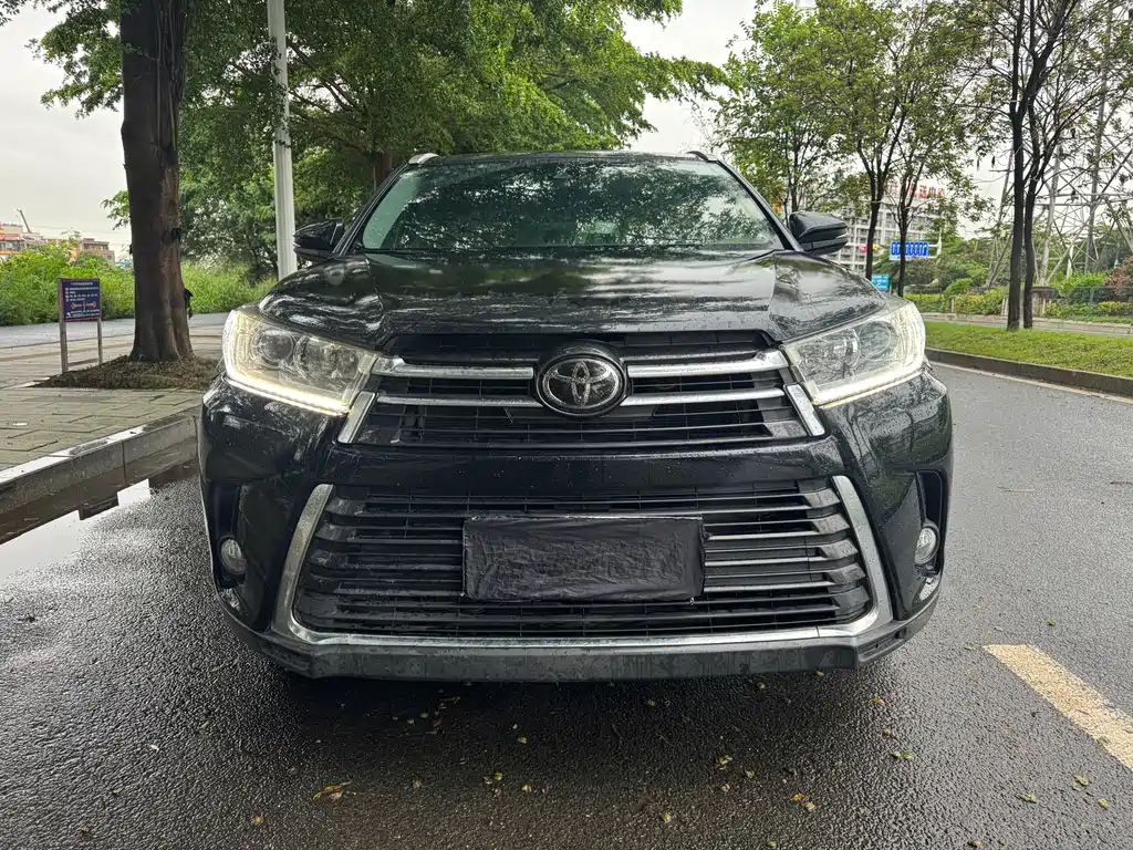 Toyota Highlander 2020 — фото 2
