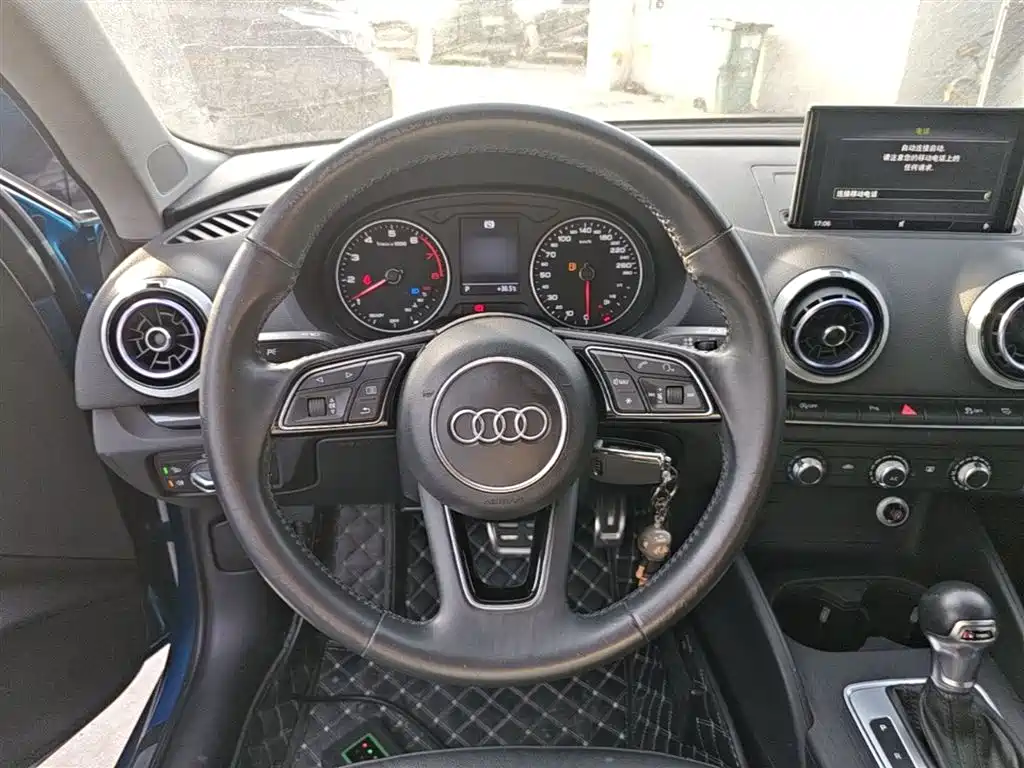 Audi A3 2018 — фото 11