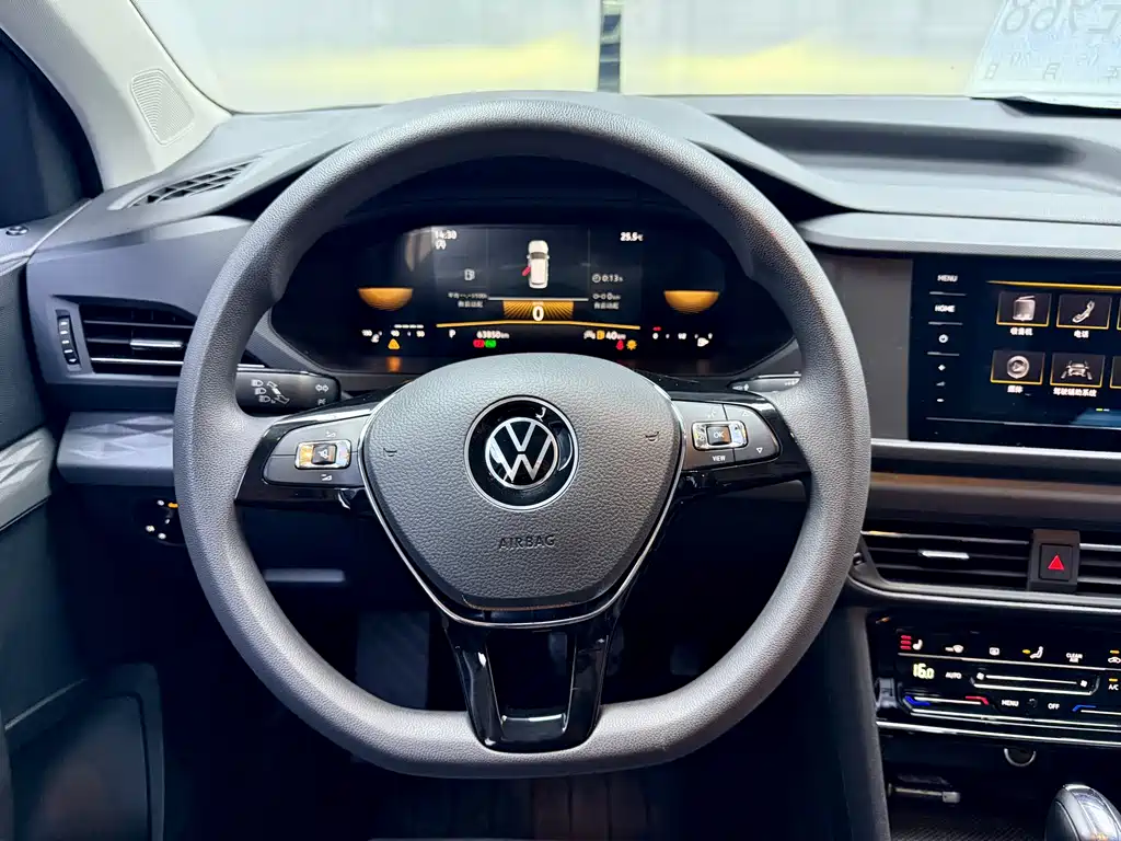 Volkswagen Tharu 2022 — фото 10
