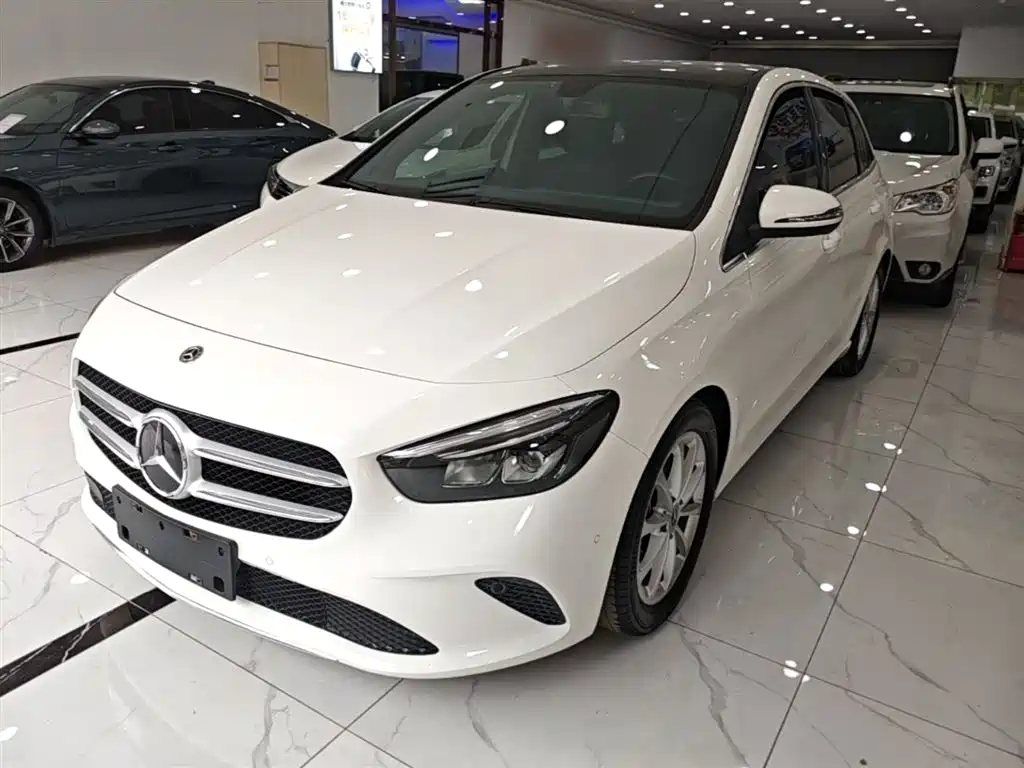 Mercedes-Benz B-Class 2020 — фото 1