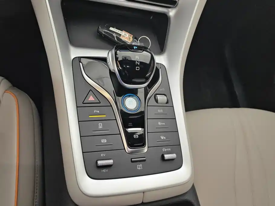 BYD Song Pro New Energy 2024 — фото 16