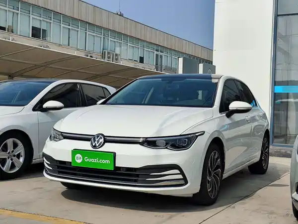 Volkswagen Golf 2024