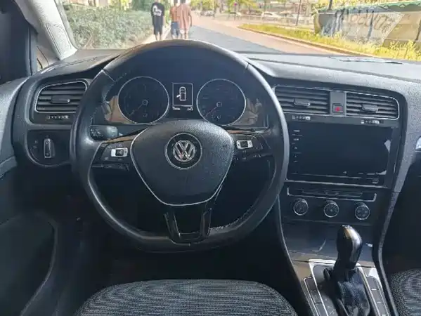Volkswagen Golf 2020