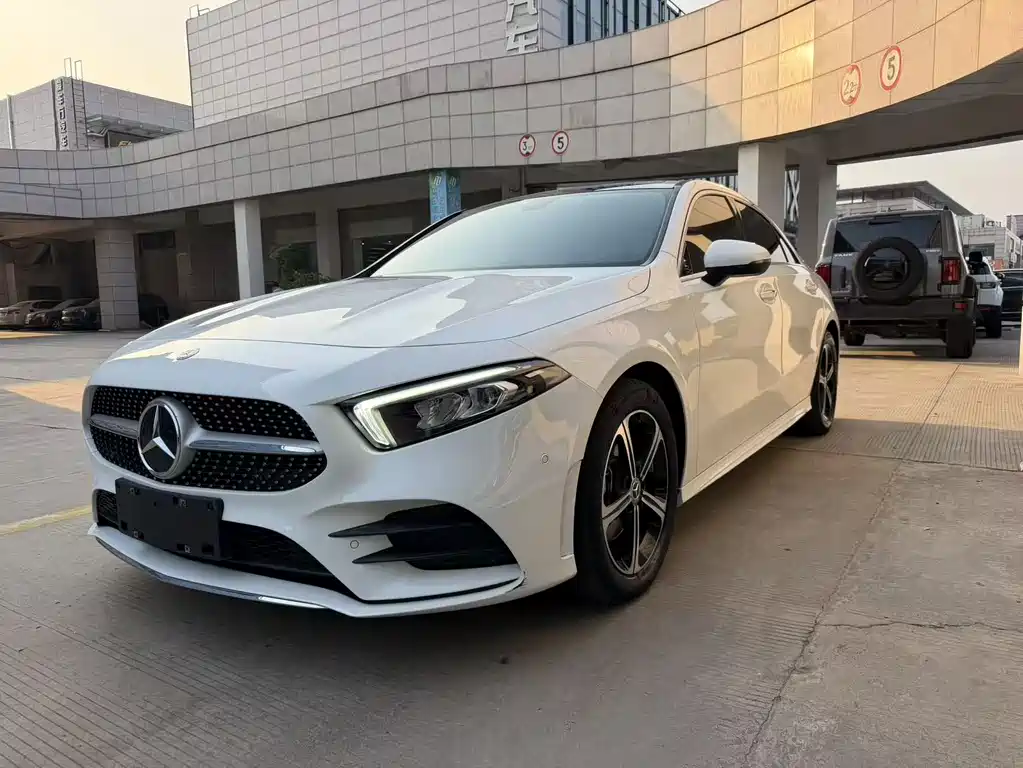 Mercedes-Benz A-Class 2023 — фото 1