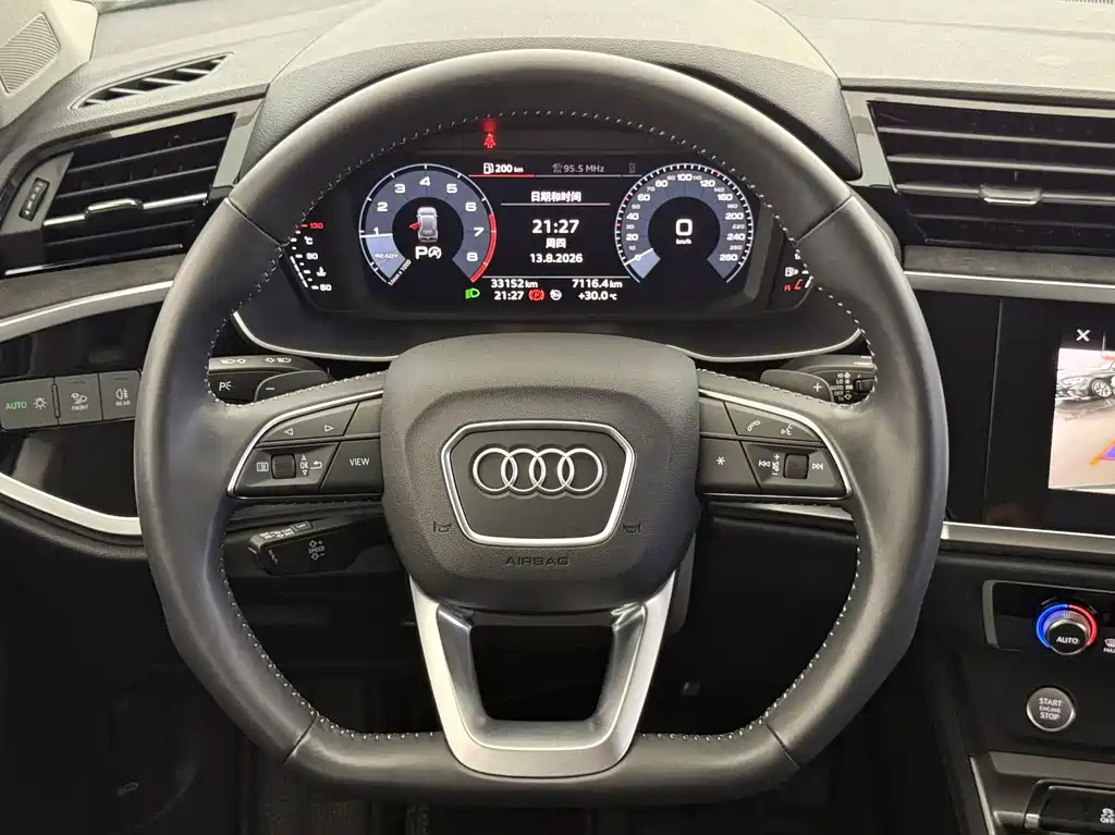 Audi Q3 2020 — фото 12