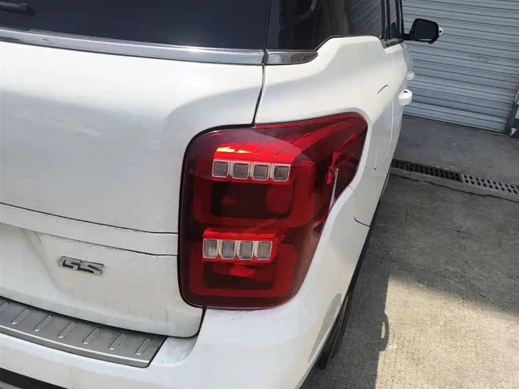 GAC Motor Trumpchi GS8 2018 — фото 8