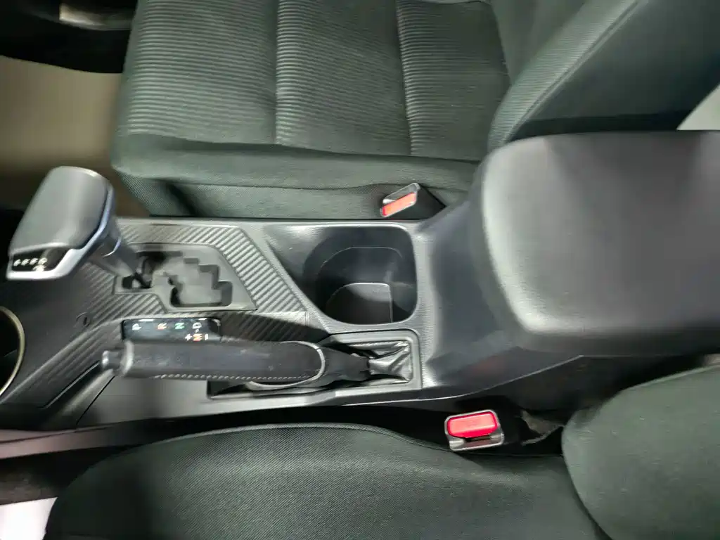Toyota RAV4 2014 — фото 15