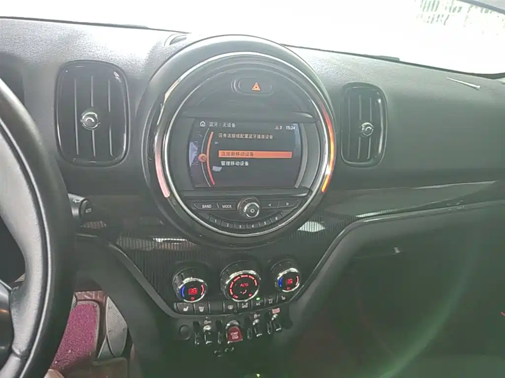 MINI Countryman 2018 — фото 13