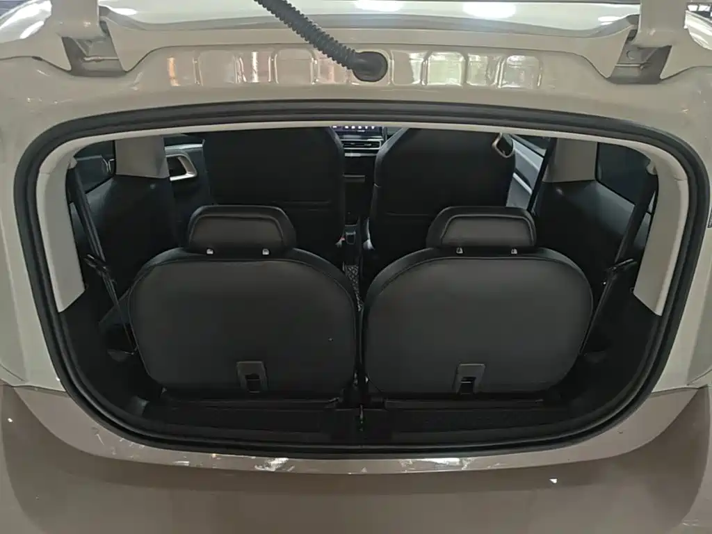 Baojun Kiwi EV 2022 — фото 19
