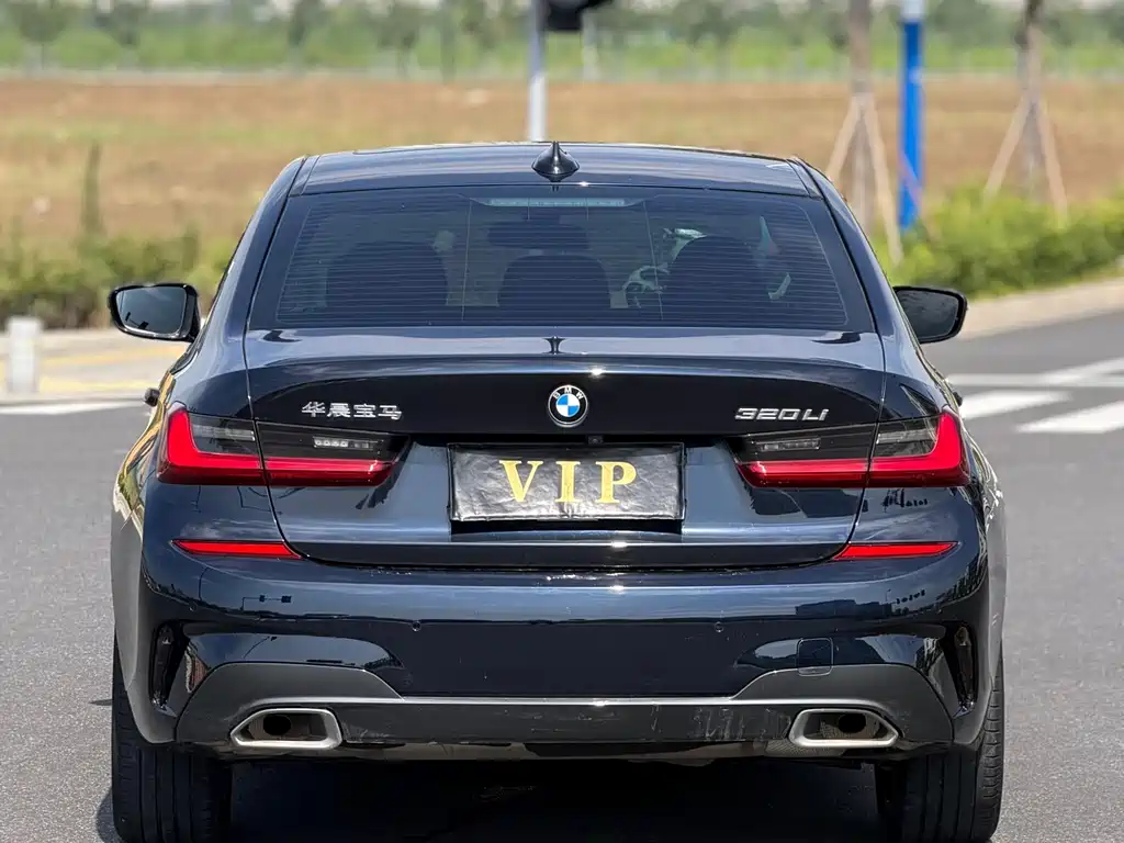 BMW 3 Series 2022 — фото 17