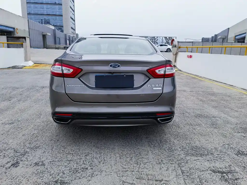Ford Mondeo 2013 — фото 13