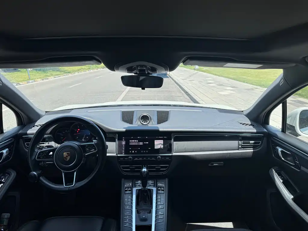 Porsche Macan 2019 — фото 6