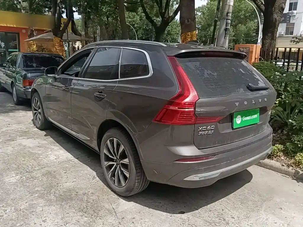 Volvo XC60 2022