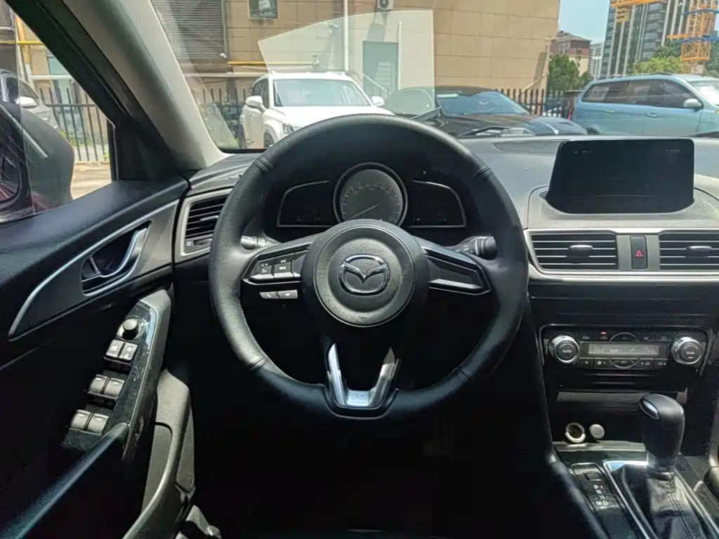 Mazda 3 Angkesela 2017 — фото 11