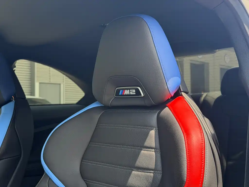 BMW M2 2025 — фото 18