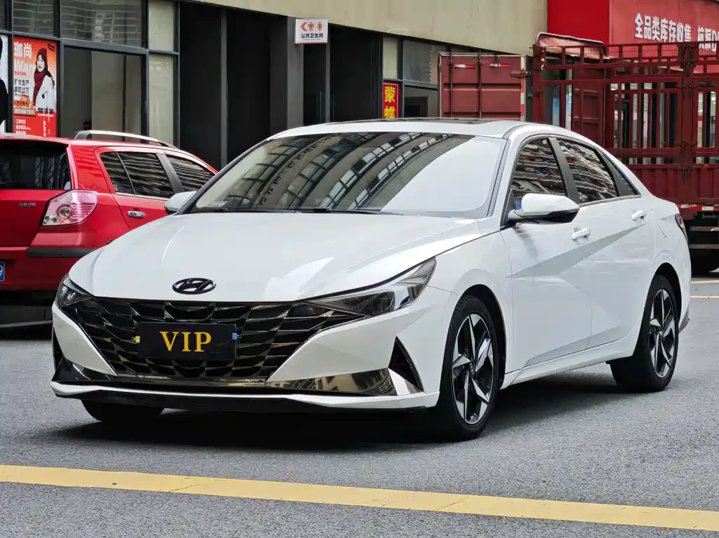 Hyundai Elantra 2023