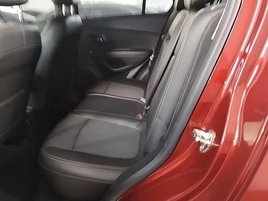 Chevrolet Trax 2017 — фото 17