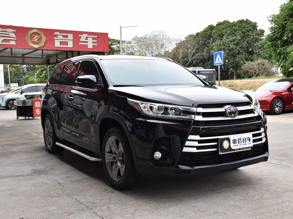Toyota Highlander 2021