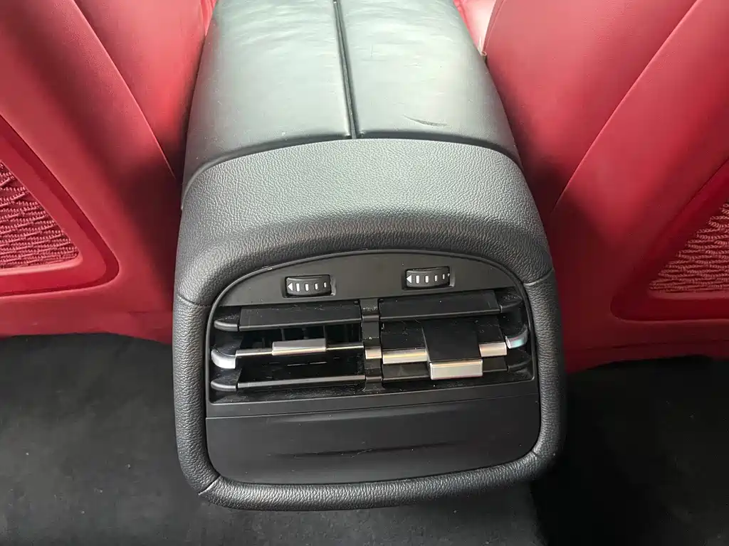 Maserati Ghibli 2016 — фото 12