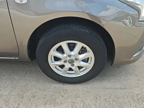 Nissan Sunny 2016