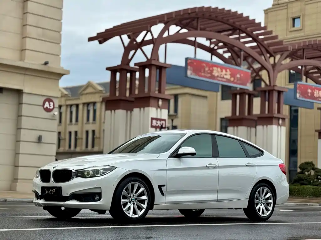 BMW 3 Series GT 2018 — фото 1