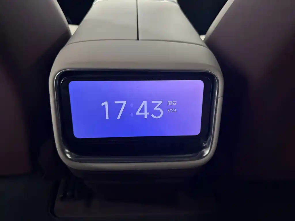 Xiaomi YU7 2025 — фото 9