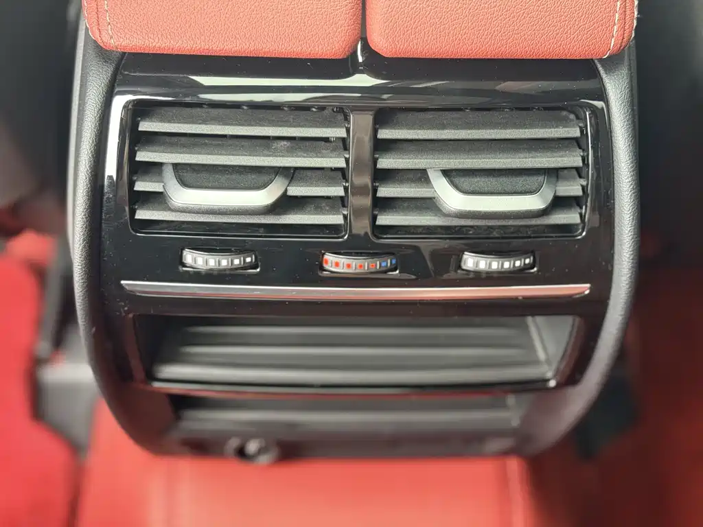 BMW 5 Series 2023 — фото 19