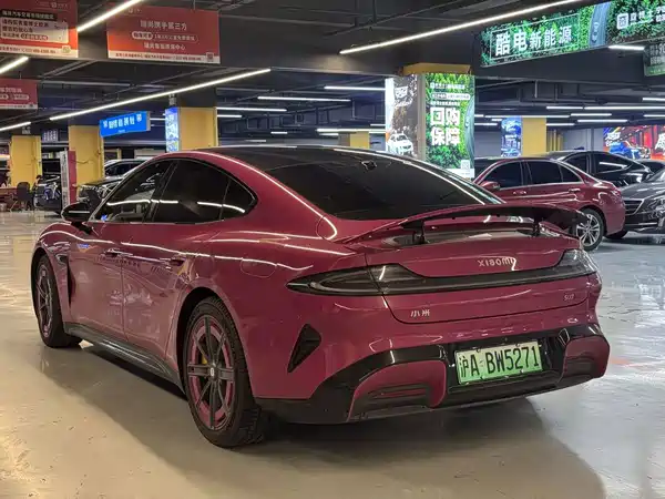 Xiaomi SU7 2025