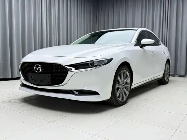 Mazda 3 Axela 2022