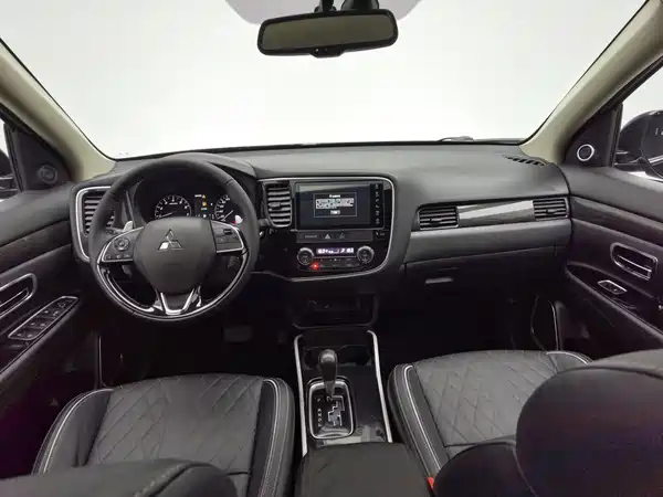 Mitsubishi Outlander 2021