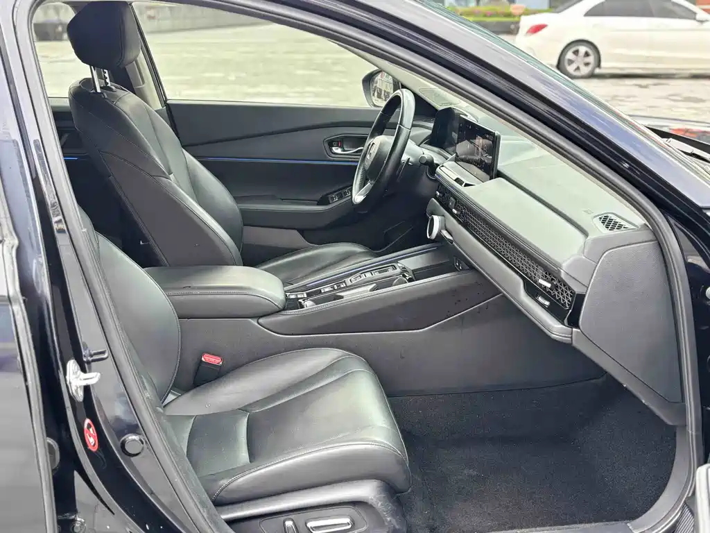Honda Accord New Energy 2023 — фото 18