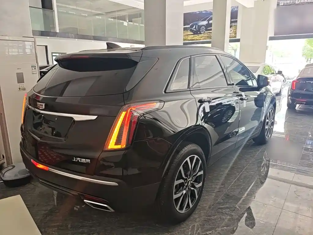 Cadillac XT5 2023 — фото 7