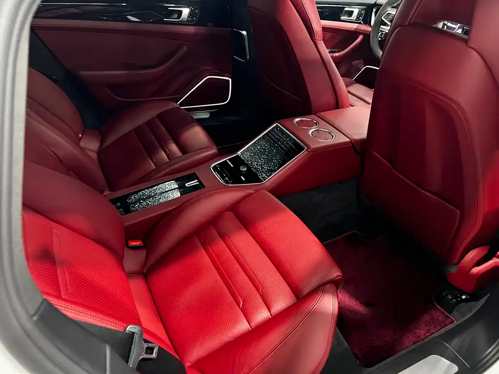 Porsche Panamera 2019 — фото 18