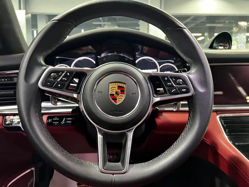 Porsche Panamera 2020 — фото 9