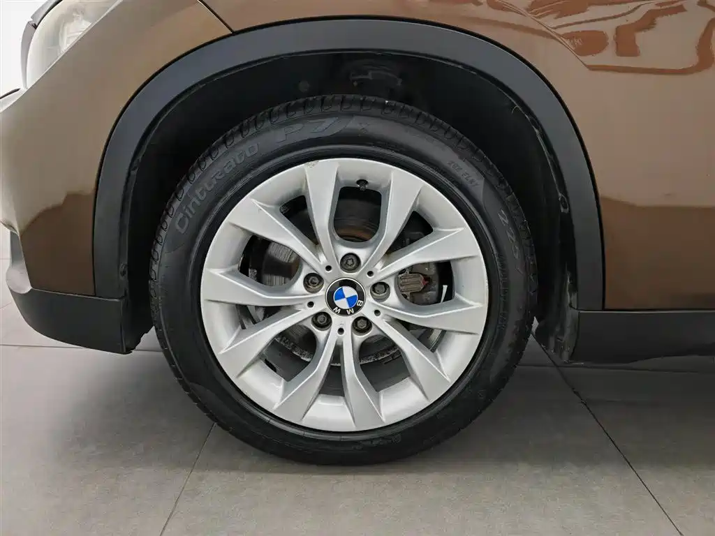 BMW X1 2014 — фото 17