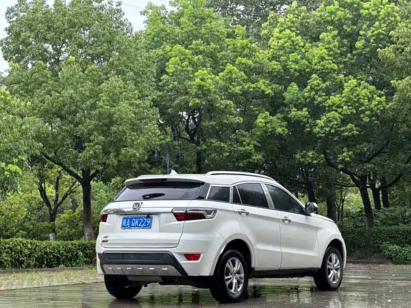 JMC Yusheng S330 2017