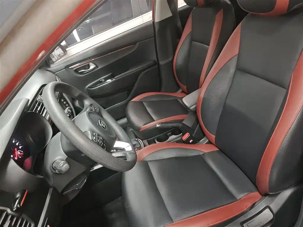 Kia KX Cross 2018 — фото 11