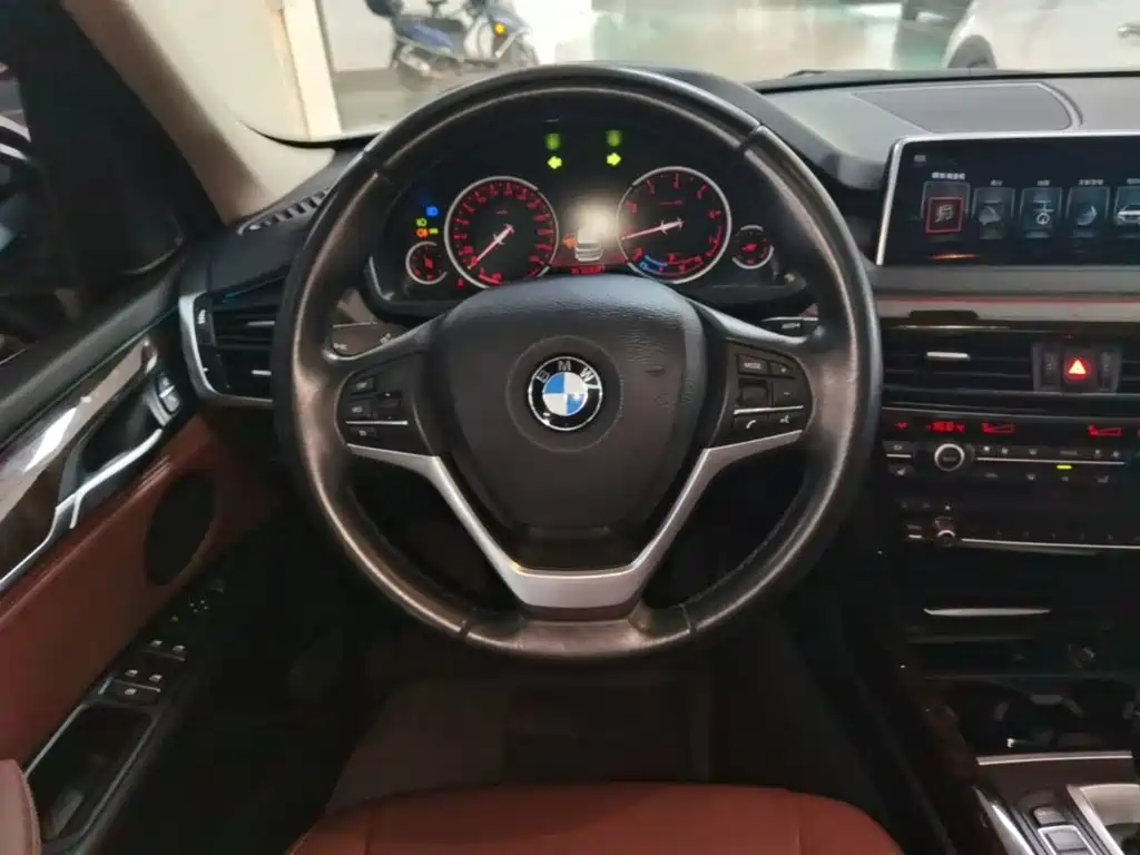BMW X5 2017 — фото 11