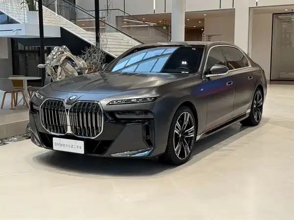 BMW 7 Series 2025