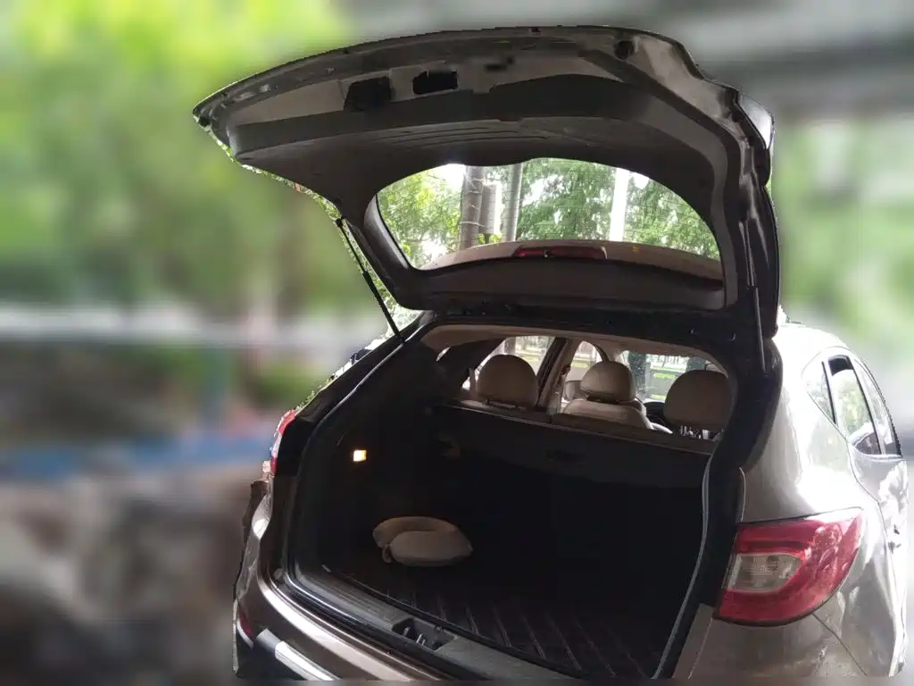 Hyundai ix35 2015 — фото 10