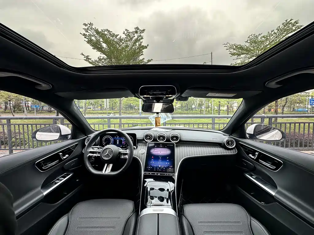 Mercedes-Benz C-Class 2023 — фото 5